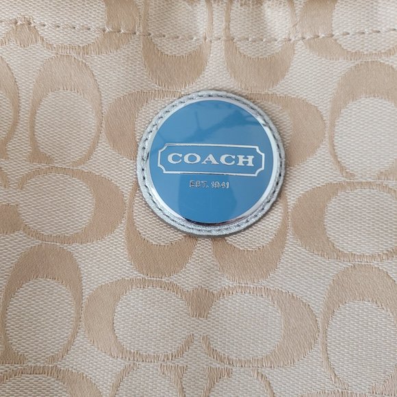 VINTAGE LEATHER COACH CROSSBODY - Picture 10 of 15